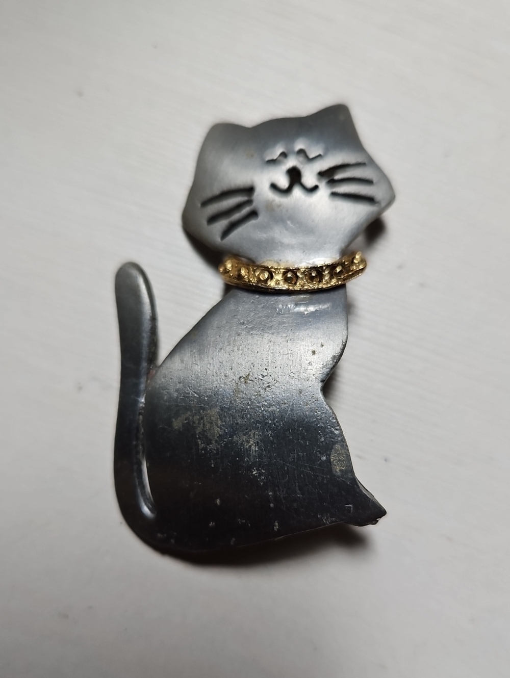 Vintage Ultra Craft Signed Cat Brooch Pin Pewter Tone Gold Collar Kitty